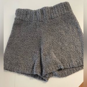 SKIMS GRAY SHORTS SIZE s/m